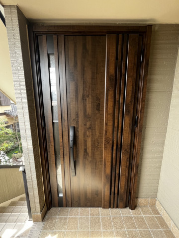 リシェント玄関ドア工事　M83型　親子ドア　アンティークオーク色　電池式タグキー【補助金額￥37,000】